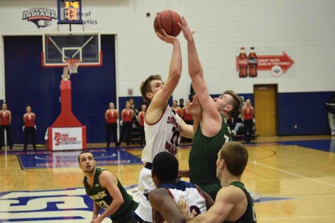 GALLERY: USI Men’s Basketball defeats Missouri S&T 86-78