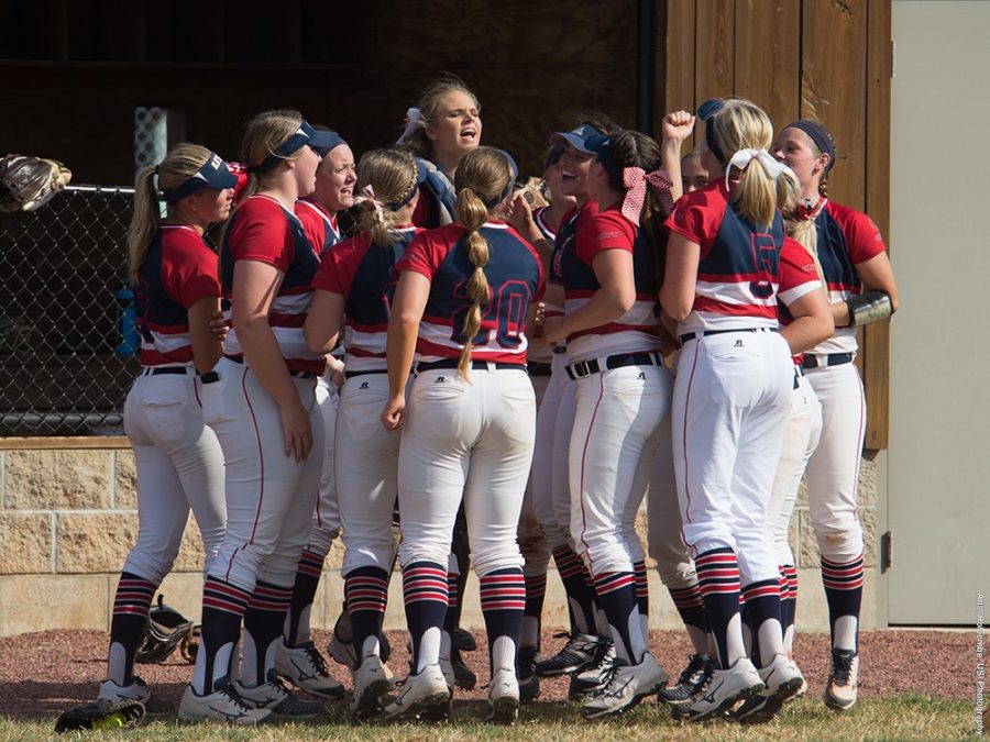 The+university+softball+team+in+2018+as+they+concluded+their+season.