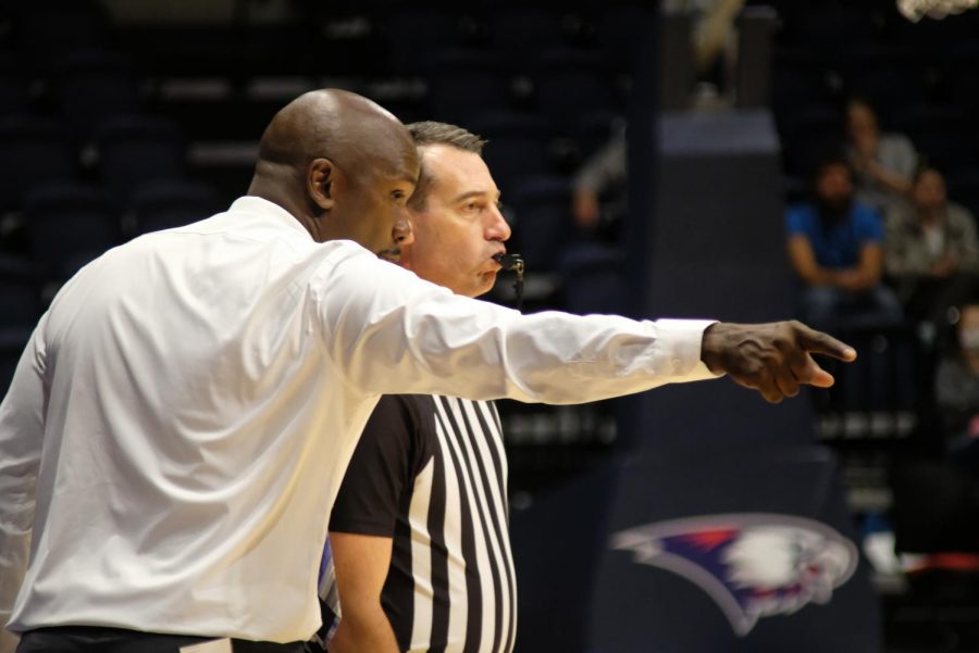 Head Coach Stan Gouard points out a foul to the referee.