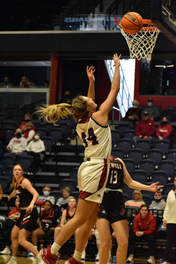 Freshman center Lauren Carie goes up for a shot Saturday afternoon.