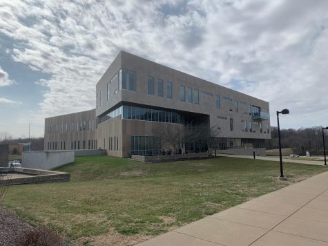 The Business and Engineering Center will experiment with four-day weeks beginning August 2023. The four-day week schedule will apply to 20% of classes. (Photo by Anthony Rawley)