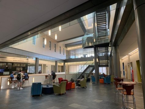 The Business and Engineering Center will experiment with four-day weeks beginning August 2023. The four-day week schedule will apply to 20% of classes. (Photo by Anthony Rawley)
