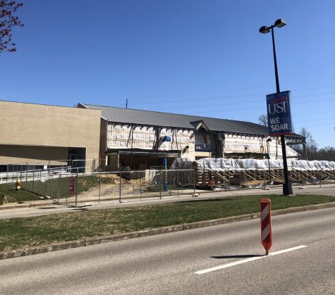 The Recreation, Fitness and Wellness Center is undergoing a $12 million construction relocating Public Safety and Counseling and Psychological Services. Due to the construction, the northbound lane of University Parkway is temporarily closed until further notice. (Photo by Alyssa DeWig)