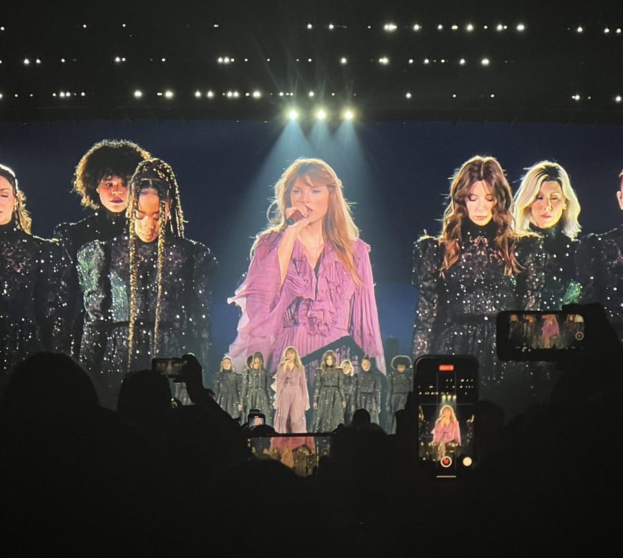 REVIEW: Taylor Swift's 'The Eras Tour' is a once in a lifetime theater  experience – The Sunflower