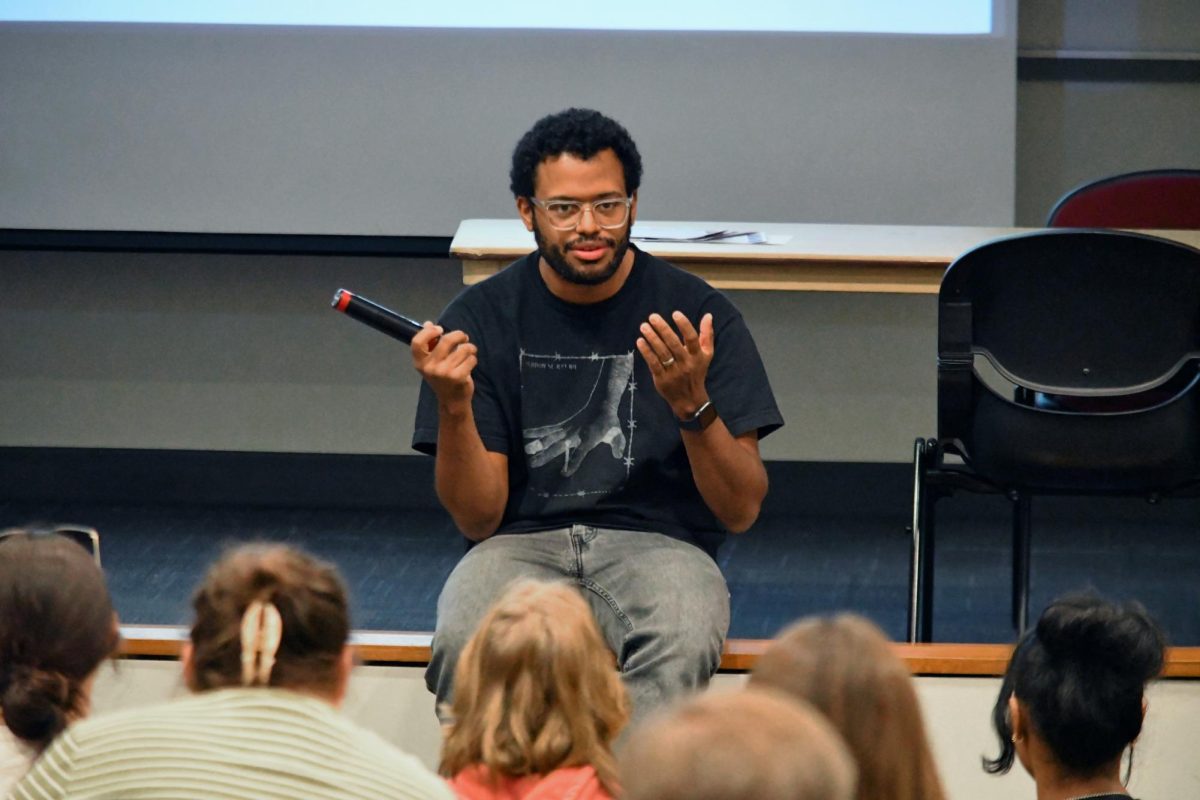 Garrick Hargrove, assistant professor of fine arts at IU Indianapolis, opens up the floor to audience questions at “Juror’s Lecture: Efroymson Family Fund Juried Student Art Show” Thursday, Nov. 6, in the David L. Rice Library.