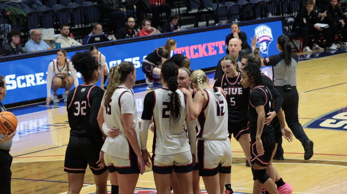 The USI women’s basketball team huddles during a defensive possession against Southern Illinois University Edwardsville Saturday, Jan. 31, at Liberty Arena. (Photo by Anderson Schmidt)