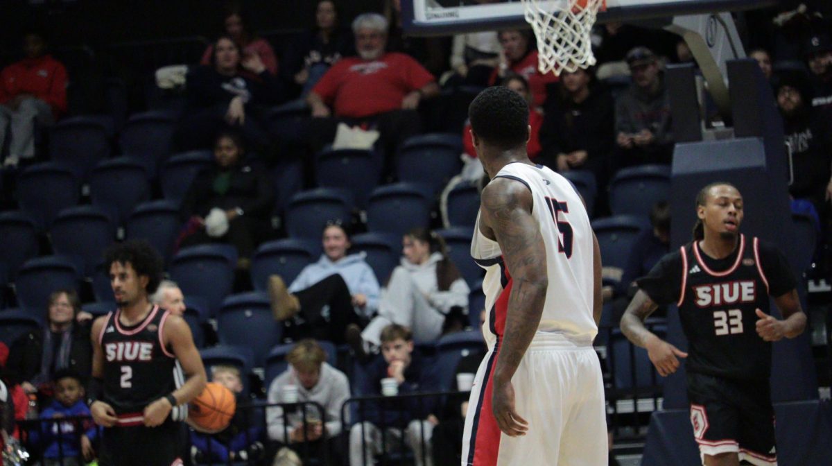 Amaree Brown, junior guard/forward, prepares to defend a Southern Illinois University Edwardsville inbound pass Saturday, Jan. 31, at Liberty Arena. (Photo by Anderson Schmidt)