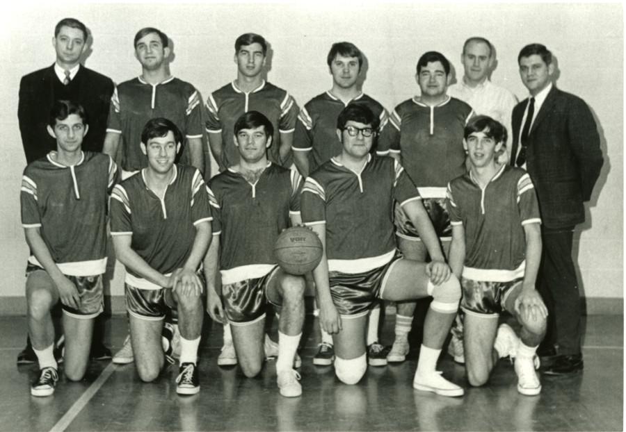 The 1971-72 ISUE basktball team, Joergens is in the first row, second from the right.