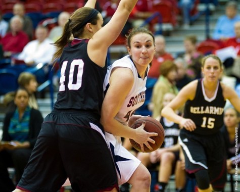 Hackert gains two preseason honors