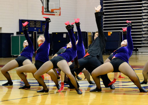 Dance Team flys out to nationals 